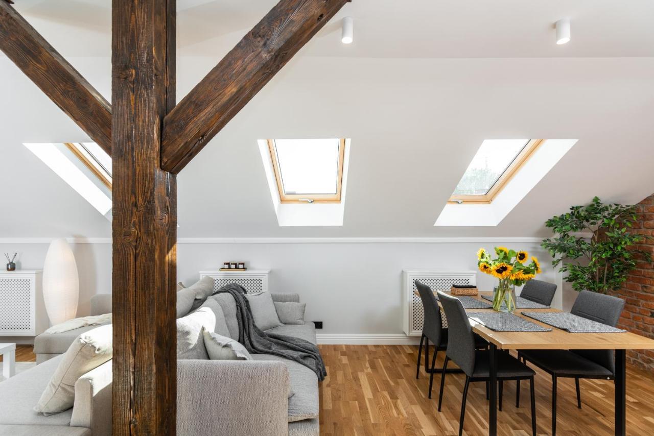 Riverside Premium Class - By Upstairs Apartment